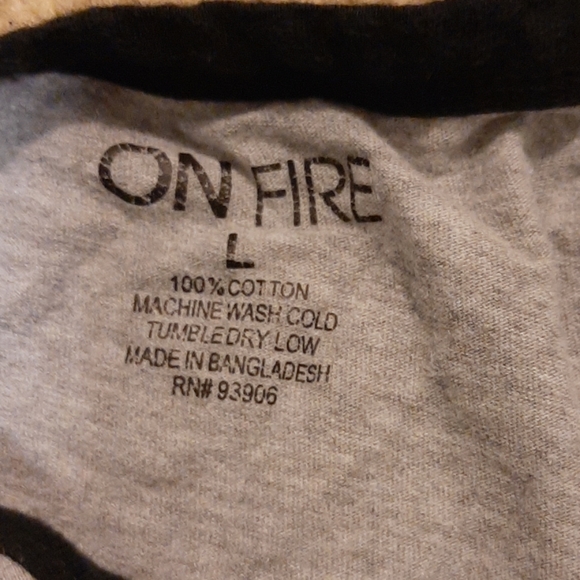 Shirt - Picture 4 of 4